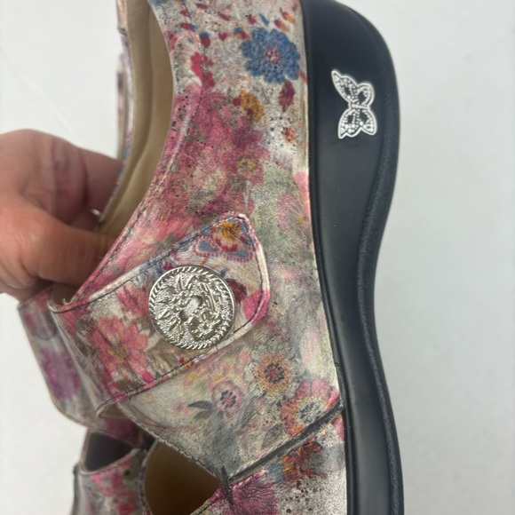 Alegria Kai Mary Jane style shoes in silver/pink floral print-woman’s40/9.5-US - Picture 6 of 13